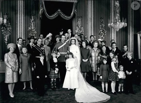11 novembre 1973 - Mariage royal. La photo montre la famille dans la salle du trône du palais de Buckingham.  © Keystone Press Agency/ZUMA Press Wire