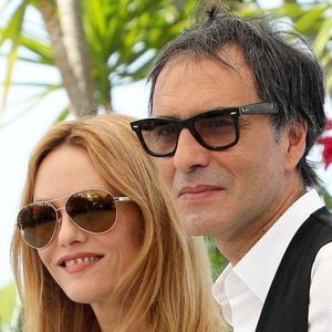 Vanessa Paradis, Samuel Benchetrit (réalisateur) au photocall du film Cette musique ne joue pour personne (Cannes première) lors du 74ème festival international du film de Cannes le 10 juillet 2021

© Borde / Jacovides / Moreau / Bestimage