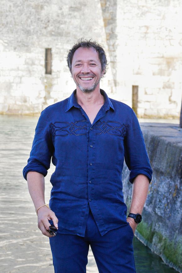 Le membre oh jury du festival Bruno Debrandt pose lors de la première journée de la 20e édition du Festival de fiction TV, le 12 septembre 2018 à La Rochelle, dans l'ouest de la France. Photo par Thibaud Moritz/ABACAPRESS.COM