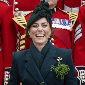 Catherine (Kate) Middleton, princesse de Galles, colonel des Irish Guards, visite le régiment lors du défilé de la Saint-Patrick à la caserne Wellington de Londres, le 17 mars 2025.