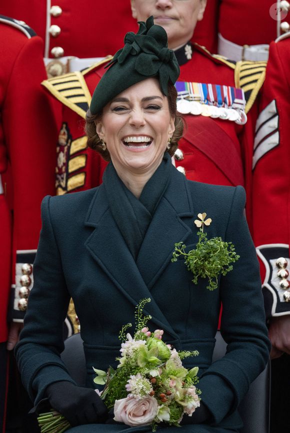 Catherine (Kate) Middleton, princesse de Galles, colonel des Irish Guards, visite le régiment lors du défilé de la Saint-Patrick à la caserne Wellington de Londres, le 17 mars 2025.