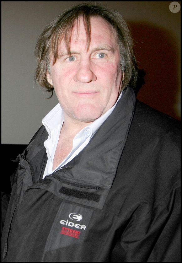 Gérard Depardieu à l'avant-première de "Michou d'Auber" au cinéma Gaumont Ambassade