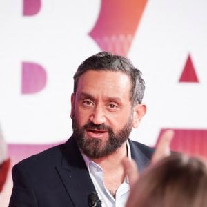 Exclusif - Cyril Hanouna, sur le plateau de l’émission « TPMP » présentée par C.Hanouna et diffusée en direct sur Youtube et sur toutes les box (SFR, FREE, MyCanal etc), Paris, France, le 04 mars 2025. © Jack Tribeca / Bestimage