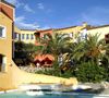 Il s'agit du Mandarin Oriental de Paris, du Park Hyatt de Paris-Vendôme, de l'Hôtel du Palais à Biarritz et du Byblos à Saint-Tropez 

Illustration de l'hôtel Byblos de Saint-Tropez.
Crédit : AGENCE / BESTIMAGE