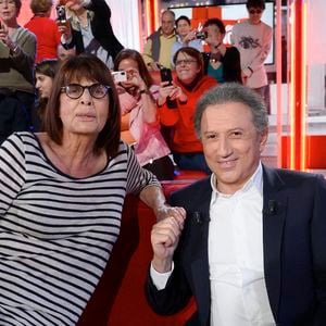 C'est une page de l'histoire du PAF qui se tourne.

Françoise Coquet et Michel Drucker - Enregistrement de l'émission "Vivement Dimanche" à Paris.
