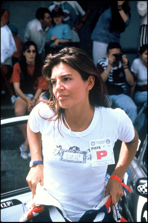 Archives - Veronika Loubry lors de la "Course des stars", en 1995. PATRICK BERNARD / BESTIMAGE