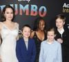 Angelina Jolie, Shiloh JoliePitt, Vivienne Marcheline JoliePitt, Knox JoliePitt, Zahara Marley JoliePitt lors de la première de Dumbo au El Capitan Theatre à Los Angeles, CA, États-Unis, 11 mars 2019. Photo de Sara de Boer/Startraks/ABACAPRESS.COM