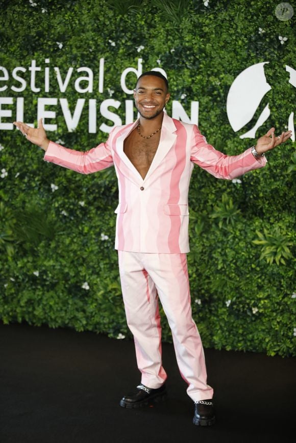 Benjamin Douba-Paris,au photocall de la série "Ici tout commence" lors du 62ème Festival de Télévision de Monte-Carlo, à Monaco, le 17 juin 2023. © Denis Guignebourg/BestImage
