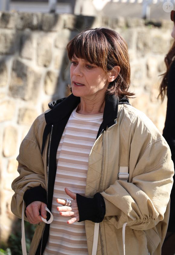 Marina Foïs aux arrivées au défilé Rabanne Mode Collection Prêt-à-Porter Automne/Hiver 2025-2026 lors de la Fashion Week de Paris (PFW) au siège de l'Unesco, à Paris, France, le 6 mars 2025. © Denis Guignebourg/Bestimage
