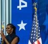 "Quand on n’est pas ensemble, les gens pensent qu’on est divorcés", a lancé Michelle Obama, moquant les spéculations.

Barack Obama et sa femme Michelle Obama électrisent la foule lors de la Convention démocrate à Chicago, le 28/08/2024 @Backgrid USA / Bestimage
