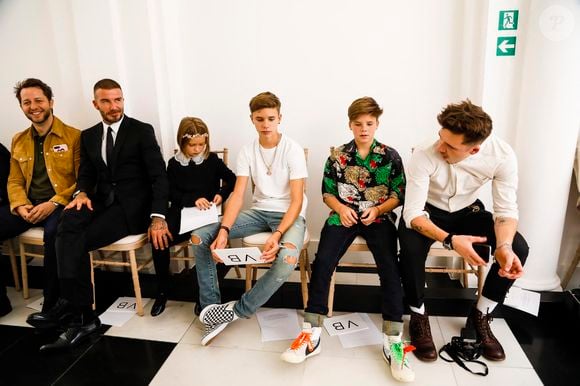 David Beckham, Harper Seven Beckham, Brooklyn Beckham, Romeo Beckham, Cruz Beckham au défilé de Victoria Beckham dans le cadre de la London Fashion Week 2018 à Londres, Royaume-Uni, 16 septembre 2018. Photo par Gerardo Somoza/ABACAPRESS.COM