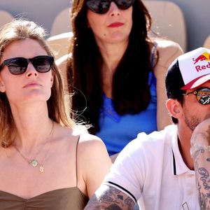 Constance Jablonski et son mari Matthias Dandois dans les tribunes de la finale homme des Internationaux de France de tennis de Roland Garros 2024 à Paris le 9 juin 2024. © Jacovides-Moreau/Bestimage