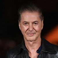 Etienne Daho : Sa "première amoureuse", une célèbre chanteuse, a ensuite vécu plusieurs années avec l'un des plus grands noms d'Hollywood