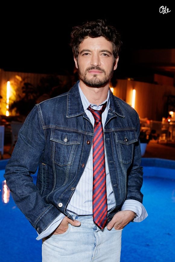 Niels Schneider au dîner "Dior x Madame Figaro" sur la terrasse d'Albane lors du 79ème Festival International du Film de Cannes, le 16 mai 2026.

© Olivier Borde / Bestimage