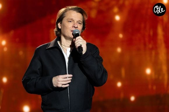 Bénabar pour les surprises de l'enregistrement de l'émission "La Boîte à secrets", présentée par F.Bollaert et diffusée le 16 janvier 2026 sur France 3, dans les studios du Lendit à Saint-Denis, le 16 décembre 2025. 

Photo de Cyril Moreau/Bestimage