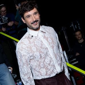 Exclusif - Jérémy Frerot en backstage de l'enregistrement de l'émission "Nos voix pour toutes" au profit de la Fondation des femmes à l’Adidas Arena diffusée sur TMC le 25 novembre 2025, à Paris, France, le 19 novembre 2025. © Guirec-Moreau/Bestimage