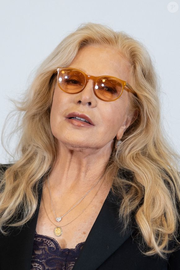 Sylvie Vartan assiste au défilé Stephane Rolland Haute Couture Printemps-Eté dans le cadre de la semaine de la mode à Paris à Paris, France. Photo by Nasser Berzane/ABACAPRESS.COM