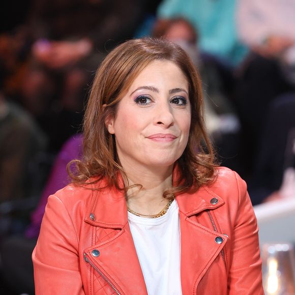 Léa Salamé prend ce soir les commandes du journal télévisé de la deuxième chaîne.

Léa Salamé - Les personnalités se mobilisent lors du Téléthon sur le plateau de France 2, avec pour parrain Vianney.© Coadic Guirec / Bestimage