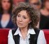 Elle explique que ces séparations ont correspondu à des moments différents de leur vie et à un besoin d’indépendance.

Mireille Dumas lors de l'enregistrement de l'émission "Vivement Dimanche", au studio Gabriel à Paris, le 2 décembre 2016. Invité principal Charles Aznavour. © JLPPA/Bestimage