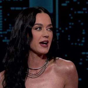 Los Angeles, CA - Katy Perry est ravie que sa fille Daisy la rejoigne pour sa tournée mondiale, mais elle révèle qu'elle est horrifiée par sa chanson préférée NSFW, alors qu'elle participe à l'émission Jimmy Kimmel Live ! Katy Perry est impatiente de prendre la route cette année avec toute la famille pour sa tournée Lifetimes.
©Backgrid UK/ Bestimage