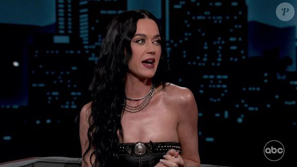 Los Angeles, CA - Katy Perry est ravie que sa fille Daisy la rejoigne pour sa tournée mondiale, mais elle révèle qu'elle est horrifiée par sa chanson préférée NSFW, alors qu'elle participe à l'émission Jimmy Kimmel Live ! Katy Perry est impatiente de prendre la route cette année avec toute la famille pour sa tournée Lifetimes.
©Backgrid UK/ Bestimage