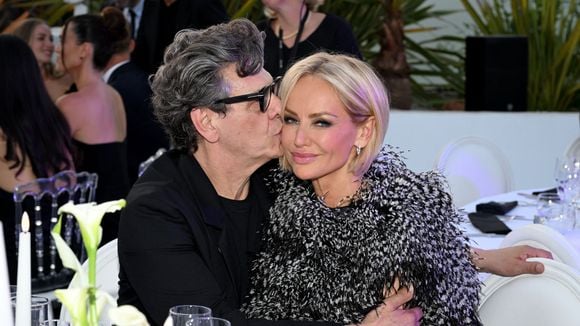 Sans Marc Lavoine pour les fêtes, Adriana Karembeu se met dans l'ambiance avec sa fille Nina et son spectacle de Noël