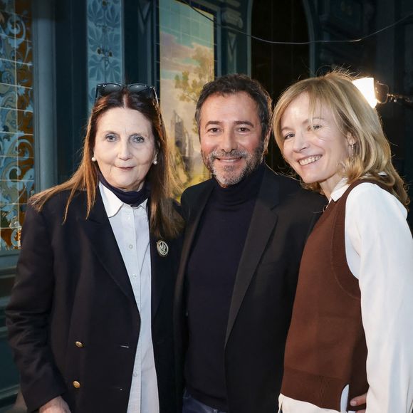 Réalisatrice et productrice, elle a signé de nombreux documentaires pour les grandes chaînes françaises.

Exclusif - Michèle Reiser, Bernard Montiel, Delphine Dewost, sur le plateau de l’enregistrement de l'émission Olympiascope (l'Olympia Symphonique) présenté par B.Montiel et diffusé sur Olympia TV le 1er juillet 2025, à l’Olympia,, à Paris, France, le 14 janvier 2025. © Jack Tribeca/Bestimage