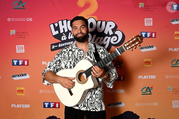 Exclusif - Kendji Girac au photocall lors de l'enregistrement de l'émission "L'humour à la plage" pour la 2eme édition du festival de Juan les Pins à la pinède Gould le 27 juin 2025. © Bruno Bebert / Bestimage