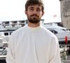Cela faisait cinq mois qu'il n'avait rien publié.
Clément Rémiens de "Ici tout commence" - Festival de la Fiction de La Rochelle. Le 18 septembre 2021 © Jean-Marc Lhomer / Bestimage