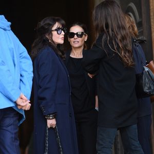 Isabelle Adjani, Virginie Ledoyen - Personnalités aux obsèques de Jean-Paul Rappeneau en l’église Saint-Sulpice à Paris le 10 septembre 2026 ©Agence/Bestimage