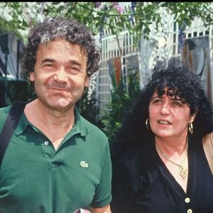 Interviewé dans l'émission "Sept à Huit" sur TF1, Pierre Perret a évoqué son épouse Rebecca (née Simone Mazaltarim), mère de ses enfants Anne et Alain,et Julie

Archives - Pierre Perret et sa femme feu Rebecca (Simone Mazaltarim) à Roland Garros