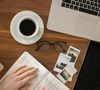 Elle serait plus fréquente chez les personnes créatives ou anticonformistes.

Photo prise par Thought Catalog / Unsplash