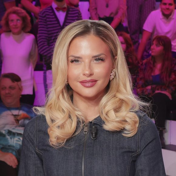 L'ancienne chroniqueuse Kelly Vedovelli attend ses premiers enfants.

Exclusif - Kelly Vedovelli, sur le plateau de de l'émission " TPMP " présentée par C.Hanouna et diffusée en direct sur C8, Paris, France. © Jack Tribeca / Bestimage
