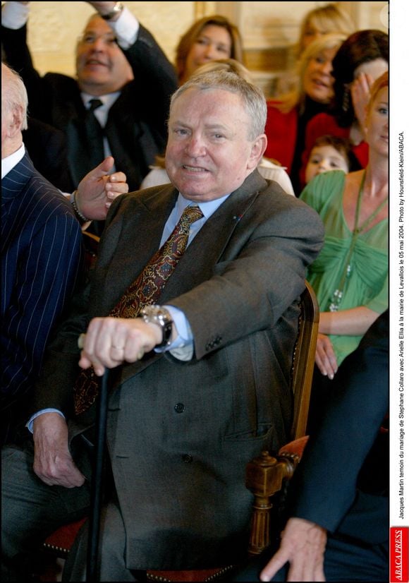 Jacques Martin temoin du mariage de Stephane Collaro avec Arielle Ellia à la mairie de Levallois le 05 mai 2004. Photo par Hounsfield-Klein/ABACA.