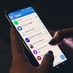 Une étude indique qu'hésiter à envoyer un message à un vieil ami est normal et pourrait être lié à l'écart d'appréciation