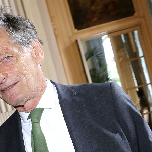 "Je dirais que c’est celui qui m’a le plus frappé", se souvient-il avant de raconter le dit entretien. 

Exclusif - Portrait de Nicolas de Tavernost à Paris, le 21 juillet 2023.
© Cédric Perrin/Bestimage