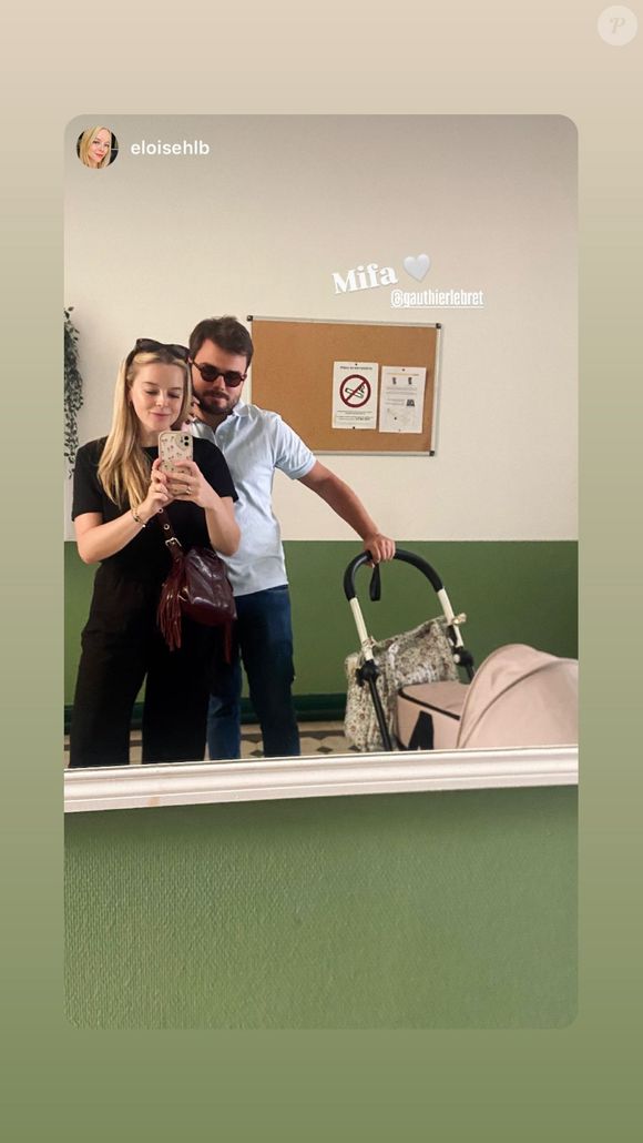 Gauthier Le Bret a repartagé dans sa story Instagram une photo de sa femme Eloïse sur laquelle il apparaît avec elle et leur bébé. 21 août 2025.