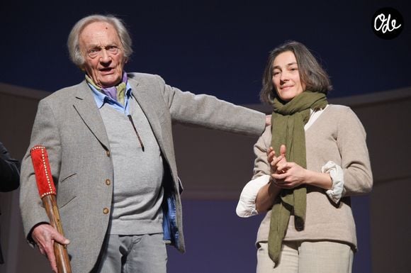 Un héritage plus que jamais important pour faire perdurer la mémoire de son regretté papa

Philippe Tesson (prix Brigadier d'Honneur 2017 pour la qualité de sa programmation au Théâtre de Poche-Montparnasse) et sa fille Stéphanie lors de la remise du prix du Brigadier au Théâtre Montparnasse. Le prix du Brigadier est décerné à ce qui est considéré par son jury comme l'événement théâtral de la saison, ou à ceux qui contribuent à celui-ci. Il peut ainsi couronner un spectacle, un auteur, un comédien, un metteur en scène ou un décorateur. Ce nom fait référence au brigadier, bâton qu'utilise le régisseur pour frapper les trois coups annonçant le début de la représentation théâtrale. Paris, le 21 février 2018.
© Guirec Coadic/Bestimage