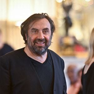 André Manoukian, auteur-compositeur et pianiste, lors de l’événement « Improvisation musicale : Actions », dans le cadre de la mission d’André Manoukian visant à promouvoir l’improvisation dans l’éducation musicale, le 20 février 2025 au ministère de la Culture à Paris. Photo de Tomas Stevens/ABACAPRESS.COM