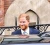 Le prince Harry, qui aurait dû se trouver en Californie, a finalement quitté le continent pour un voyage surprise en Chine.
Le prince Harry photographié quittant le tribunal de Londres, en avril 2025.
Photo : Backgrid UK / Bestimage