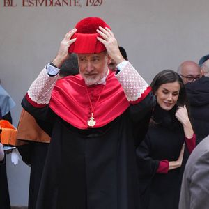 Le roi Felipe VI et la reine Letizia d'Espagne lors de la cérémonie d'investiture du roi Felipe VI en tant que docteur honoris causa (diplôme honorifique) par l'Université d'Alcala à Alcala de Henares, Espagne, le 27 février 2025. © David/Cordon Presss/Bestimage
