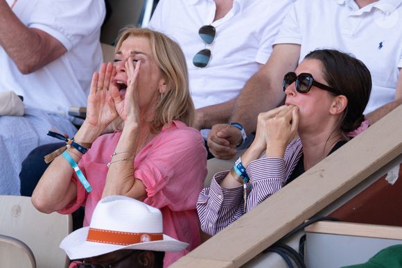 Oriane Deschamps et Michèle Laroque lors des Internationaux de France de Tennis de Roland Garros 2025. Paris, le 30 mai 2025 @Zabulon Laurent ABACA