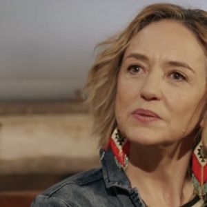 Hélène de Fougerolles dans Un dimanche à la campagne sur France 2