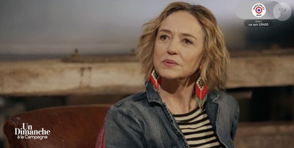 Hélène de Fougerolles dans Un dimanche à la campagne sur France 2