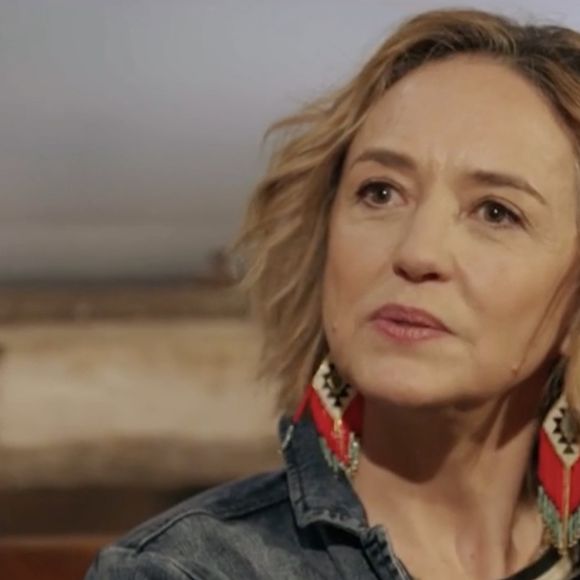 Hélène de Fougerolles dans Un dimanche à la campagne sur France 2
