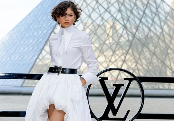Des images générées par IA montrant un faux mariage ont trompé de nombreux internautes.

Zendaya au photocall du défilé Louis Vuitton Collection Femme Prêt-à-Porter Automne/Hiver 2026-2027 lors de la Fashion Week de Paris (PFW) au musée du Louvre, à Paris, France, le 10 mars 2026 © Olivier Borde/Bestimage