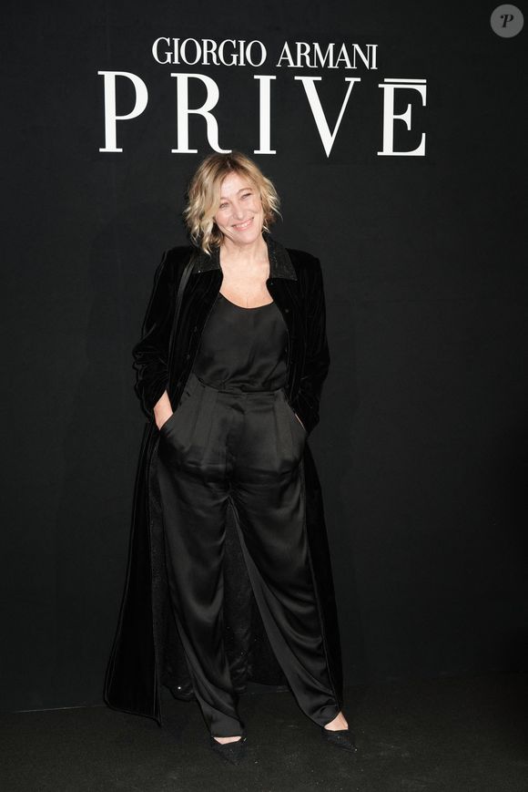 Valeria Bruni Tedeschi lors du défilé Giorgio Armani Prive Haute Couture Printemps/Été 2026 dans le cadre de la semaine de la mode à Paris le 27 janvier 2026 à Paris, France.
© Lucia Sabatelli / Bestimage
