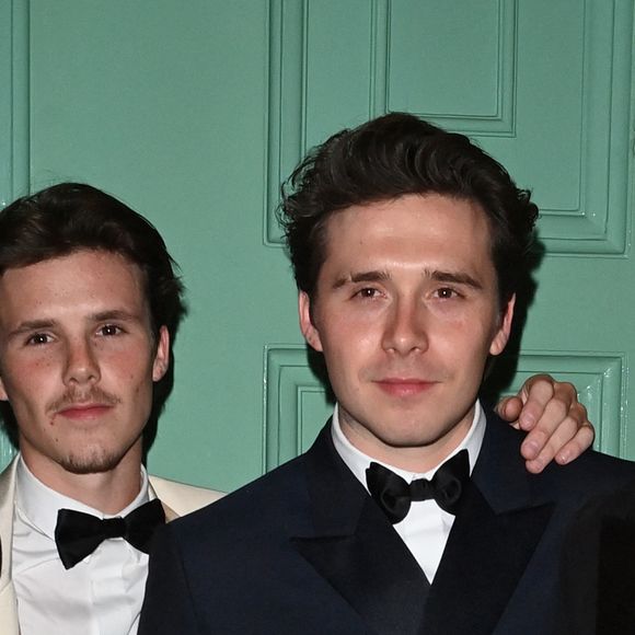 David Beckham, Brooklyn Beckham, Romeo Beckham et Cruz Beckham lors de l'anniversaire des cinquante ans de Victoria Beckham, le 20 avril 2024 @Bestimage