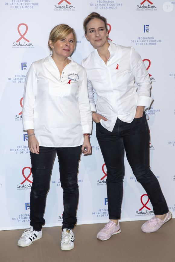 Christelle Brua (cheffe pâtissière du Palais de l'Elysée et meilleure cheffe pâtissière de restaurant au monde 2018) et Amandine Chaignot (cheffe du restaurant Pouliche) lors du photocall de la 18ème édition du "Dîner de la mode du Sidaction" au Pavillon Cambon Capucines - Potel et Chabot à Paris, France, le 23 janvier 2020. © Olivier Borde/Bestimage