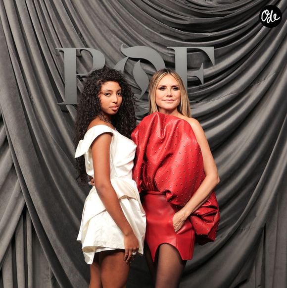 Le mannequin a fait une apparition remarquée à la Fashion Week de Paris aux côtés de sa fille Lou, âgée de 16 ans fruit de son amour avec Seal.

Lou Samuel et sa mère Heidi Klum à Paris pendant la Fashion Week de Paris Backgrid USA / Bestimage